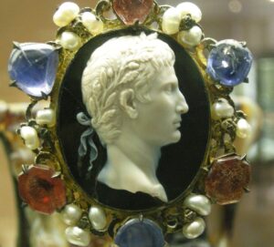 I gioielli romani presso la società degli antichi romani